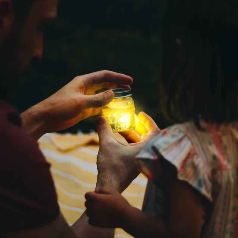 cubos-de-luz-sensoriales-alex-amarillo-glo-pals-juguetes-agua-1.webp Glo Pals Cubos de Luz Sensoriales