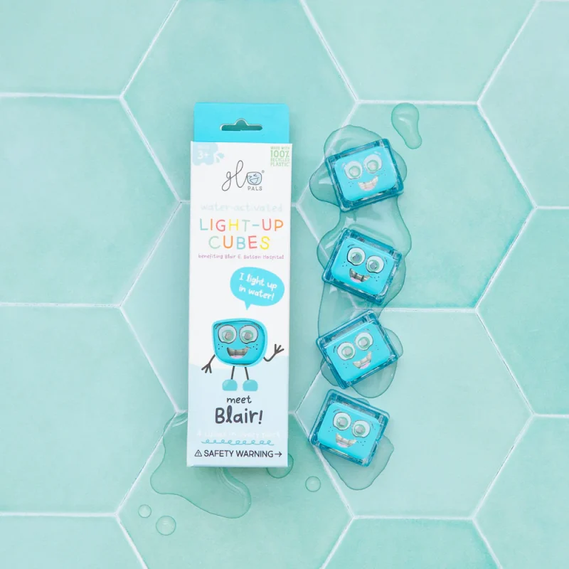 cubos-de-luz-sensoriales-blair-azul-glo-pals-juguetes-banera-led-agua-piscina-1.webp Glo Pals Cubos de Luz Sensoriales