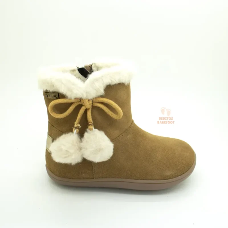 Botas-Barefoot-Impermeables-de-Nina-Chetto-1126535-Camel-con-Borlas-antes Botas-Barefoot-Impermeables-de-Nina-Chetto-1126535-Camel-con-Borlas-antes